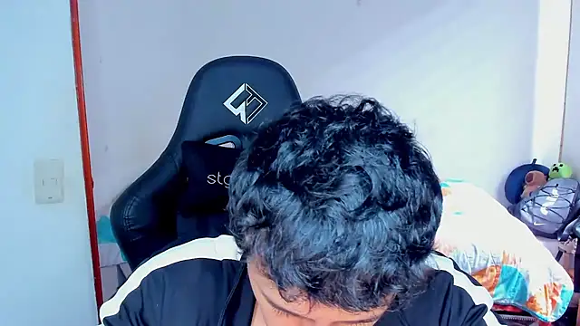 Tommy Bred online show from February 2026 06:16:01 PM