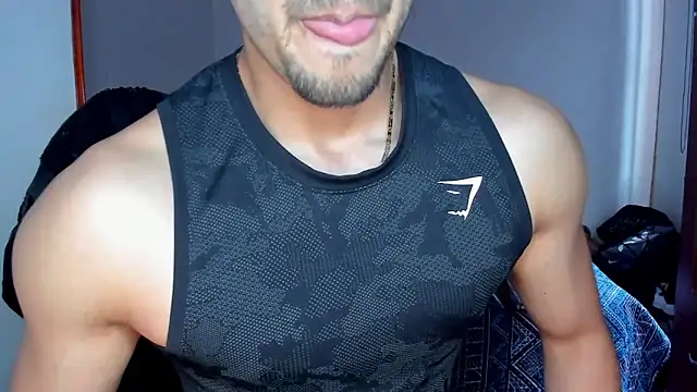 Tommy Bred online show from November 2025 07:14:01 PM