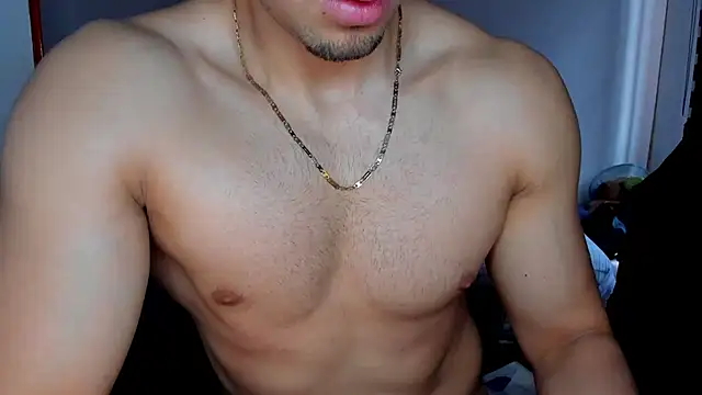 Snapshot of Tommy_Bred chatting on July 2026 04:14:01 PM Tommy Bred online show from July 2026 04:14:01 PM