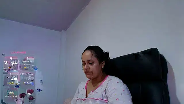 VICTORIABLACK xh online show from April 2026 06:01:02 PM