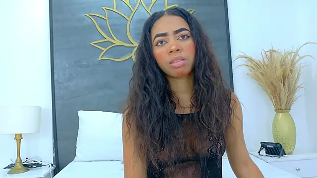 Snapshot of Tyra_Kane chatting on September 2025 09:50:02 PM Tyra Kane online show from September 2025 09:50:02 PM