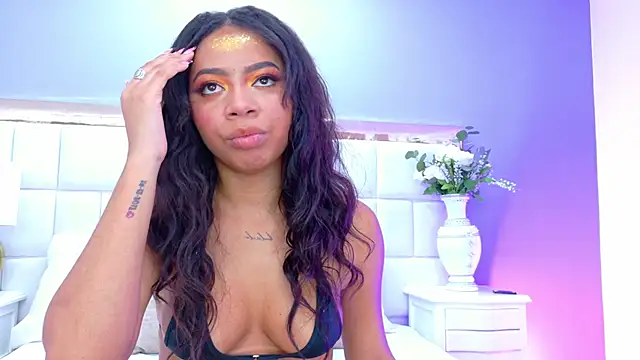 Snapshot of Tyra_Kane chatting on September 2025 08:36:01 PM Tyra Kane online show from September 2025 08:36:01 PM