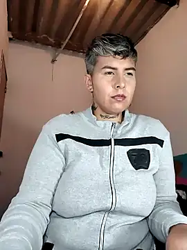 Yessi rousse online show from April 2026 01:35:02 AM