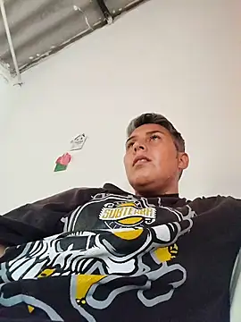 Yessi rousse online show from October 2025 08:19:01 PM