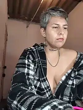 Yessi rousse online show from May 2026 01:30:01 PM