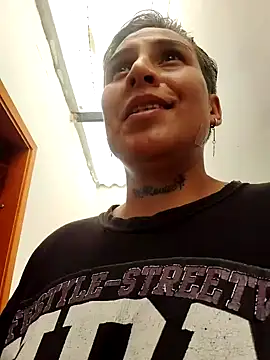 Yessi rousse online show from April 2026 06:14:02 PM