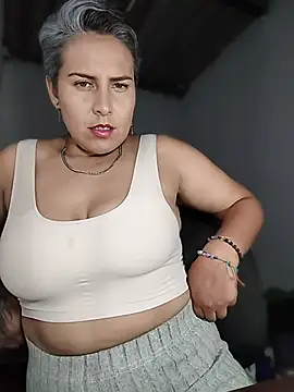 Yessi rousse online show from May 2026 02:08:01 AM