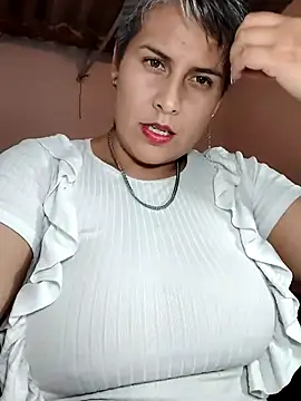 Yessi rousse online show from June 2026 02:12:02 AM