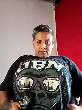Yessi rousse online show from October 2025 06:05:01 PM