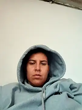 Yessi rousse online show from April 2026 03:18:02 PM