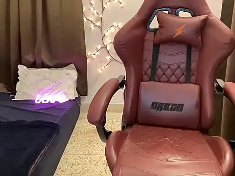 shanayaaa 1 online show from April 2026 07:08:02 PM