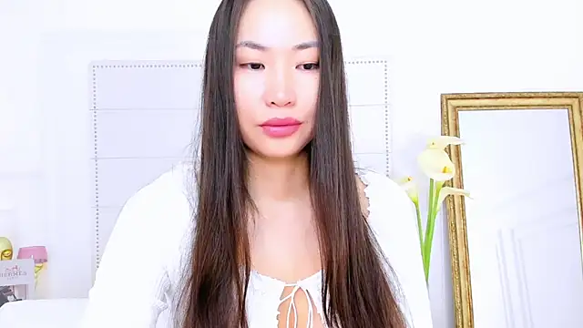 NaomiYuu online show from March 2025 02:42:02 AM