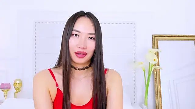 NaomiYuu online show from March 2025 05:39:01 AM