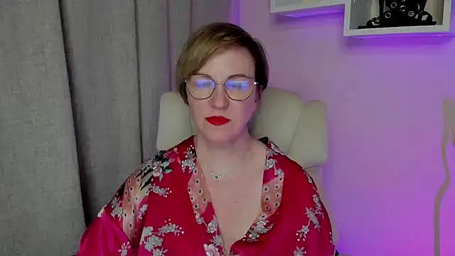 Snapshot of feliziaDesire chatting on July 2026 06:07:01 PM feliziaDesire online show from July 2026 06:07:01 PM
