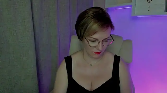 Snapshot of feliziaDesire chatting on August 2026 08:20:02 AM feliziaDesire online show from August 2026 08:20:02 AM