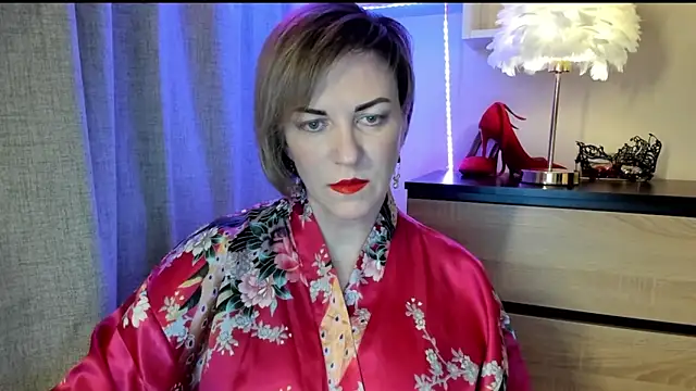 Snapshot of feliziaDesire chatting on October 2025 01:14:02 PM feliziaDesire online show from October 2025 01:14:02 PM