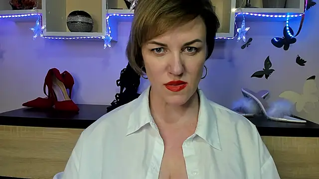 Snapshot of feliziaDesire chatting on February 2025 09:05:02 PM feliziaDesire online show from February 2025 09:05:02 PM