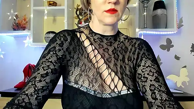 Snapshot of feliziaDesire chatting on February 2025 06:09:02 PM feliziaDesire online show from February 2025 06:09:02 PM