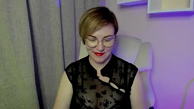 Snapshot of feliziaDesire chatting on July 2026 03:41:02 PM feliziaDesire online show from July 2026 03:41:02 PM