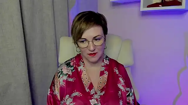 Snapshot of feliziaDesire chatting on June 2026 08:20:01 AM feliziaDesire online show from June 2026 08:20:01 AM