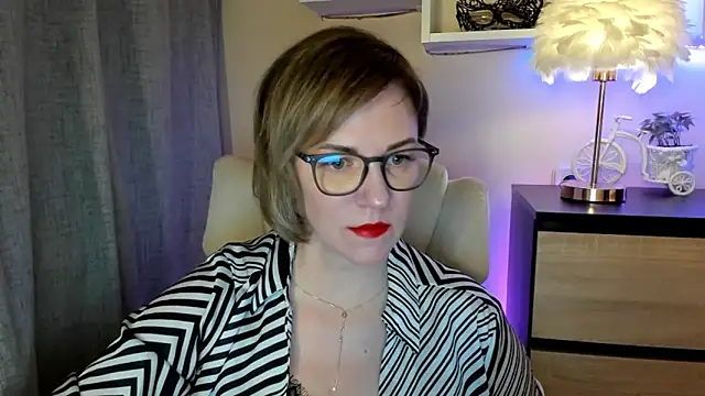 feliziaDesire online show from October 2025 06:55:01 AM