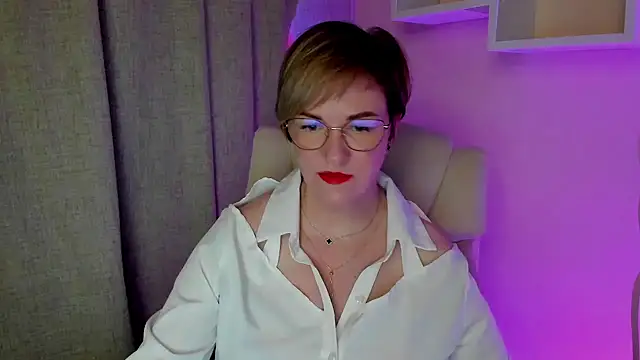 Snapshot of feliziaDesire chatting on July 2026 05:52:02 AM feliziaDesire online show from July 2026 05:52:02 AM