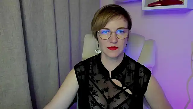 Snapshot of feliziaDesire chatting on June 2026 01:05:01 PM feliziaDesire online show from June 2026 01:05:01 PM
