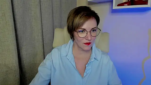 Snapshot of feliziaDesire chatting on June 2026 12:49:01 PM feliziaDesire online show from June 2026 12:49:01 PM