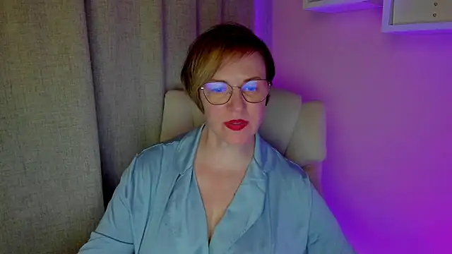 Snapshot of feliziaDesire chatting on July 2026 07:50:01 PM feliziaDesire online show from July 2026 07:50:01 PM