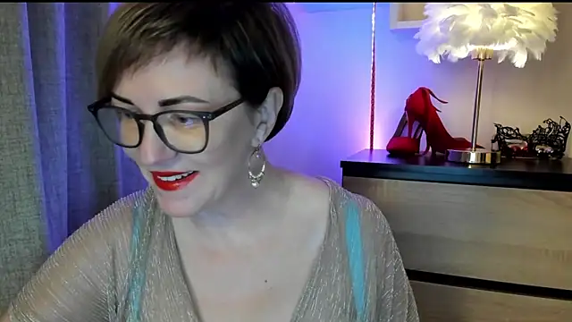 Snapshot of feliziaDesire chatting on October 2025 07:07:02 PM feliziaDesire online show from October 2025 07:07:02 PM