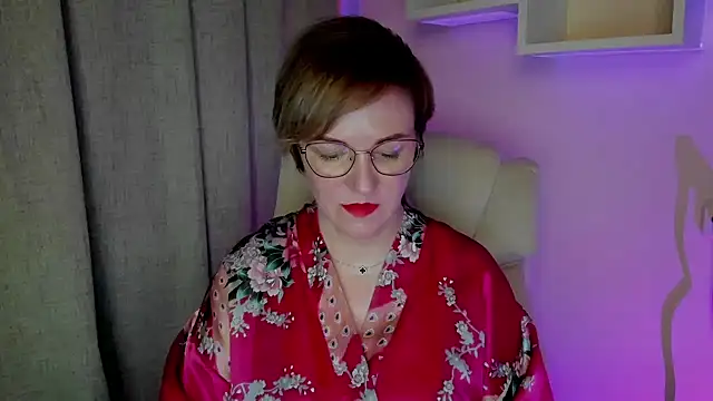 Snapshot of feliziaDesire chatting on July 2026 06:47:02 AM feliziaDesire online show from July 2026 06:47:02 AM