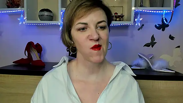 Snapshot of feliziaDesire chatting on February 2025 02:35:02 PM feliziaDesire online show from February 2025 02:35:02 PM