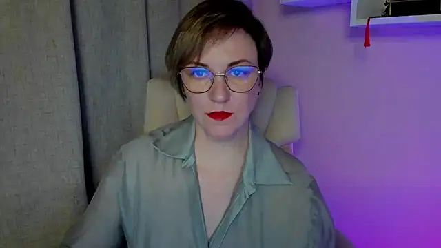 Snapshot of feliziaDesire chatting on May 2026 06:45:02 AM feliziaDesire online show from May 2026 06:45:02 AM