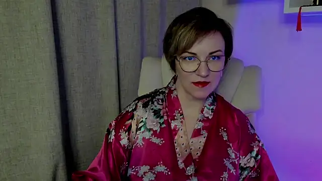 Snapshot of feliziaDesire chatting on May 2026 08:20:02 AM feliziaDesire online show from May 2026 08:20:02 AM