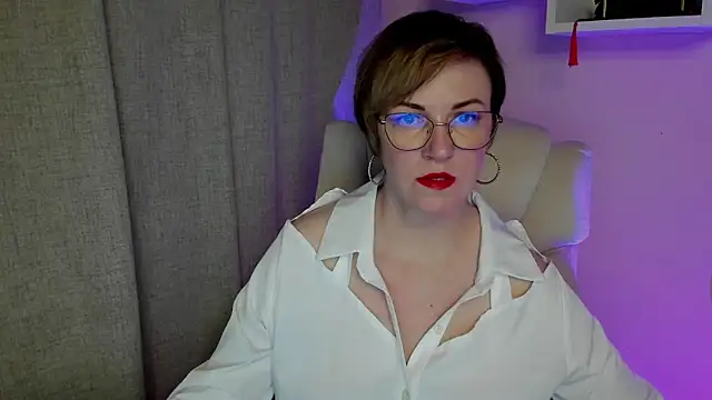 Snapshot of feliziaDesire chatting on June 2026 06:07:01 AM feliziaDesire online show from June 2026 06:07:01 AM
