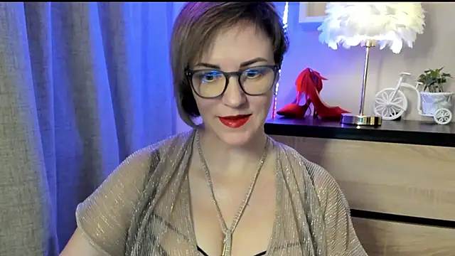 Snapshot of feliziaDesire chatting on October 2025 08:16:01 AM feliziaDesire online show from October 2025 08:16:01 AM