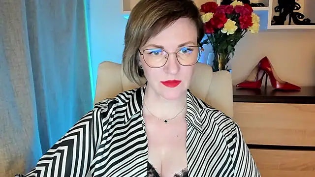 feliziaDesire online show from April 2026 01:02:01 PM