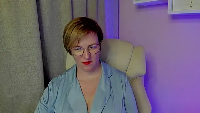 Snapshot of feliziaDesire chatting on July 2026 03:21:02 PM feliziaDesire online show from July 2026 03:21:02 PM
