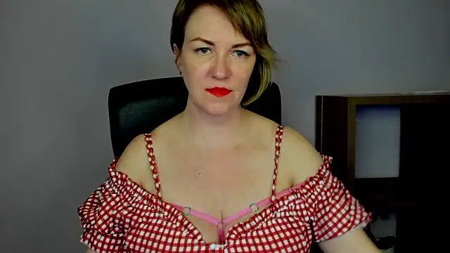 feliziaDesire online show from April 2026 01:37:01 PM