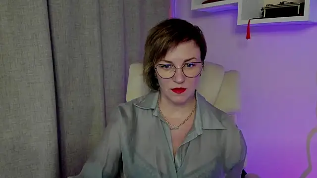 Snapshot of feliziaDesire chatting on May 2026 12:45:01 PM feliziaDesire online show from May 2026 12:45:01 PM