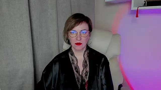 Snapshot of feliziaDesire chatting on May 2026 04:59:01 PM feliziaDesire online show from May 2026 04:59:01 PM