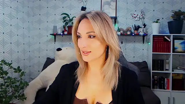 MillaXQueen online show from January 2026 03:26:01 PM