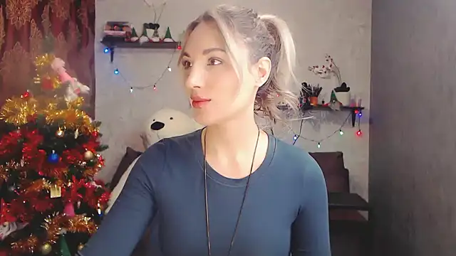 Snapshot of MillaXQueen chatting on January 2025 05:41:02 AM MillaXQueen online show from January 2025 05:41:02 AM