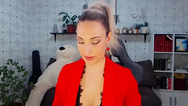 MillaXQueen online show from March 2026 02:28:01 PM