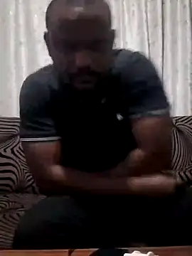 Snapshot of TheTwist chatting on February 2025 10:21:02 PM TheTwist online show from February 2025 10:21:02 PM