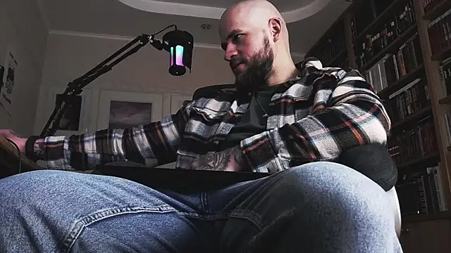 Snapshot of FindomJason chatting on January 2026 11:14:01 AM FindomJason online show from January 2026 11:14:01 AM