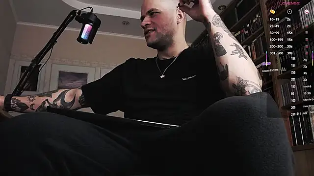 Snapshot of FindomJason chatting on October 2025 01:21:02 PM FindomJason online show from October 2025 01:21:02 PM