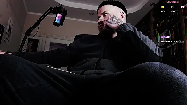 Snapshot of FindomJason chatting on December 2025 02:10:01 PM FindomJason online show from December 2025 02:10:01 PM