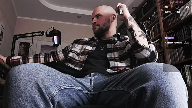 Snapshot of FindomJason chatting on November 2025 09:30:02 PM FindomJason online show from November 2025 09:30:02 PM