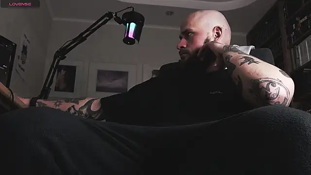 Snapshot of FindomJason chatting on January 2026 12:28:01 AM FindomJason online show from January 2026 12:28:01 AM